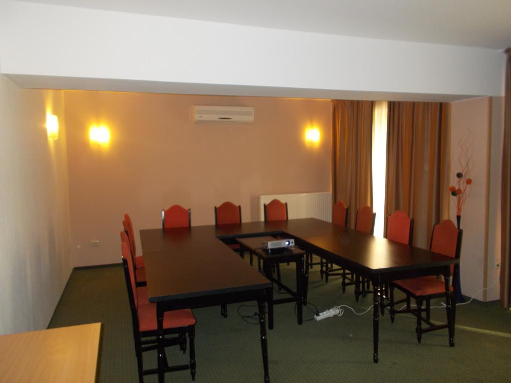 Hotel Reghina Тимишоара Экстерьер фото