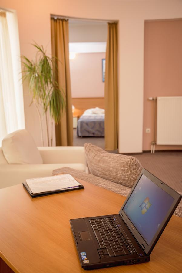 Hotel Reghina Тимишоара Экстерьер фото