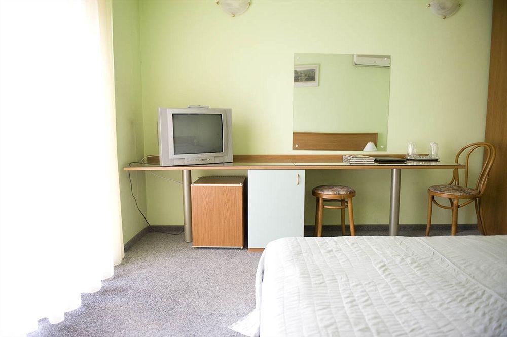 Hotel Reghina Тимишоара Экстерьер фото